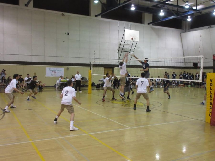 West Volleyball Defeats Saxons