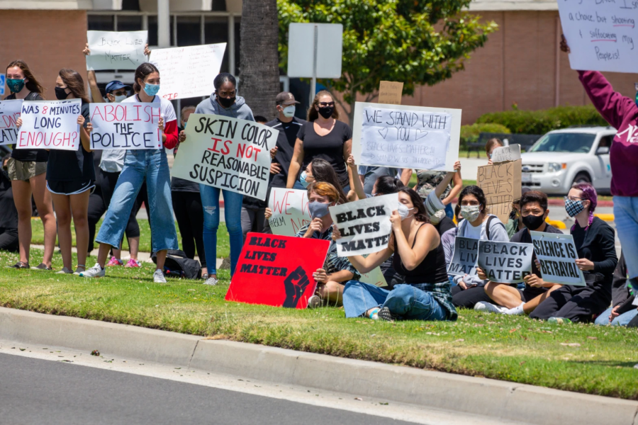 Several people gathered in local Black Lives Matter protests, including in Torrance. As Black Cultural Club’s ICC Rep. Isabella Pellicciari Torres (11) put it, “it’s been a learning experience and has made everyone more aware of the struggles and aggressions that many endure every day.” Photo courtesy of The Daily Breeze.