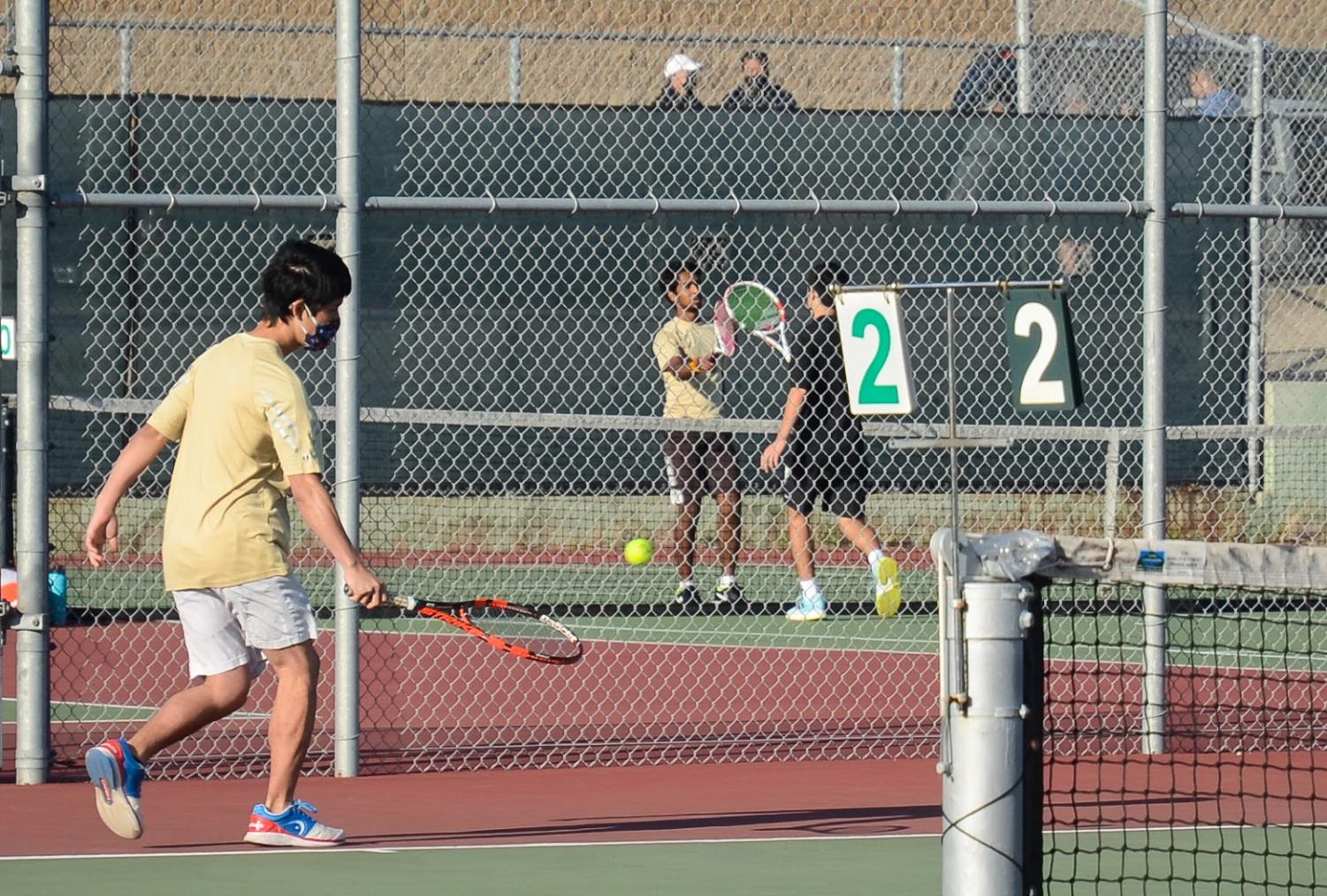 Boys’ Tennis Takes On Peninsula