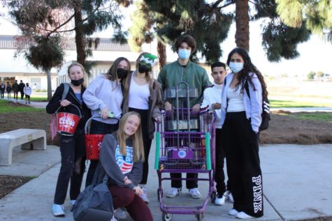 Seen smiling, spirited students carried along shopping carts, baskets, and buckets on Bring Anything But a Backpack Day! It was definitely one of the more entertaining days as students looked all around to see creative items.
