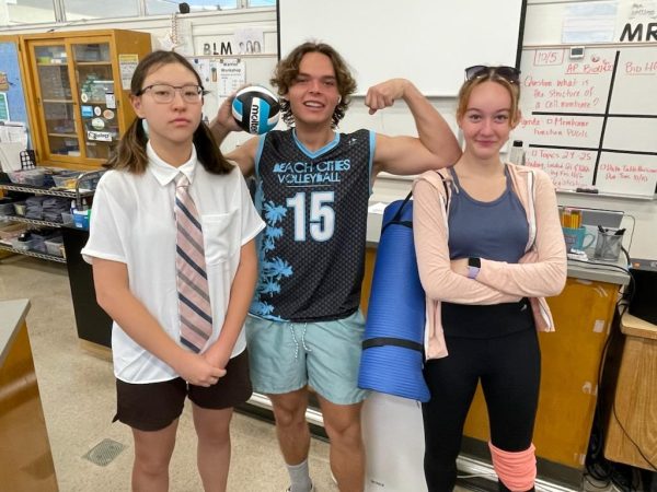 Thursday, Oct. 5’s theme was Mathletes or Athletes, where students choose to dress up as one of the two subjects. Students in Mr. Collin’s AP Biology class sported their unique choices of attire. From left to right: Leah Ho (11), Gabriel White (11), and Mackenzie Ashford (11). 